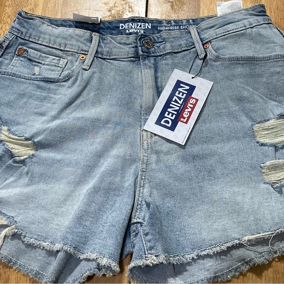 Beautiful shorts size 10 denizen from Levi’s high Rise shorts new - Picture 1 of 6
